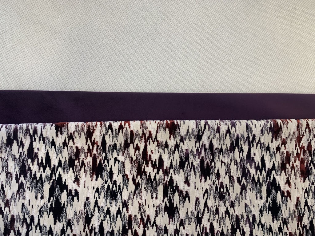 AT TISSU JAQ UNI COMO 650g 1,40m