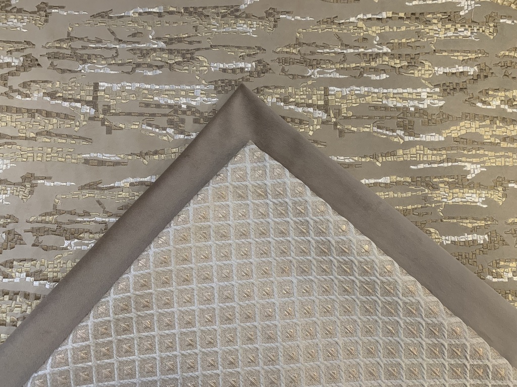 AT TISSU VELOUR BRODE GAL 650g 1,40m