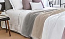 LL TL COUVRE LIT HOTEL 2 250x270+2 TAIE 40x60 80%COTON-20%PES BLANC