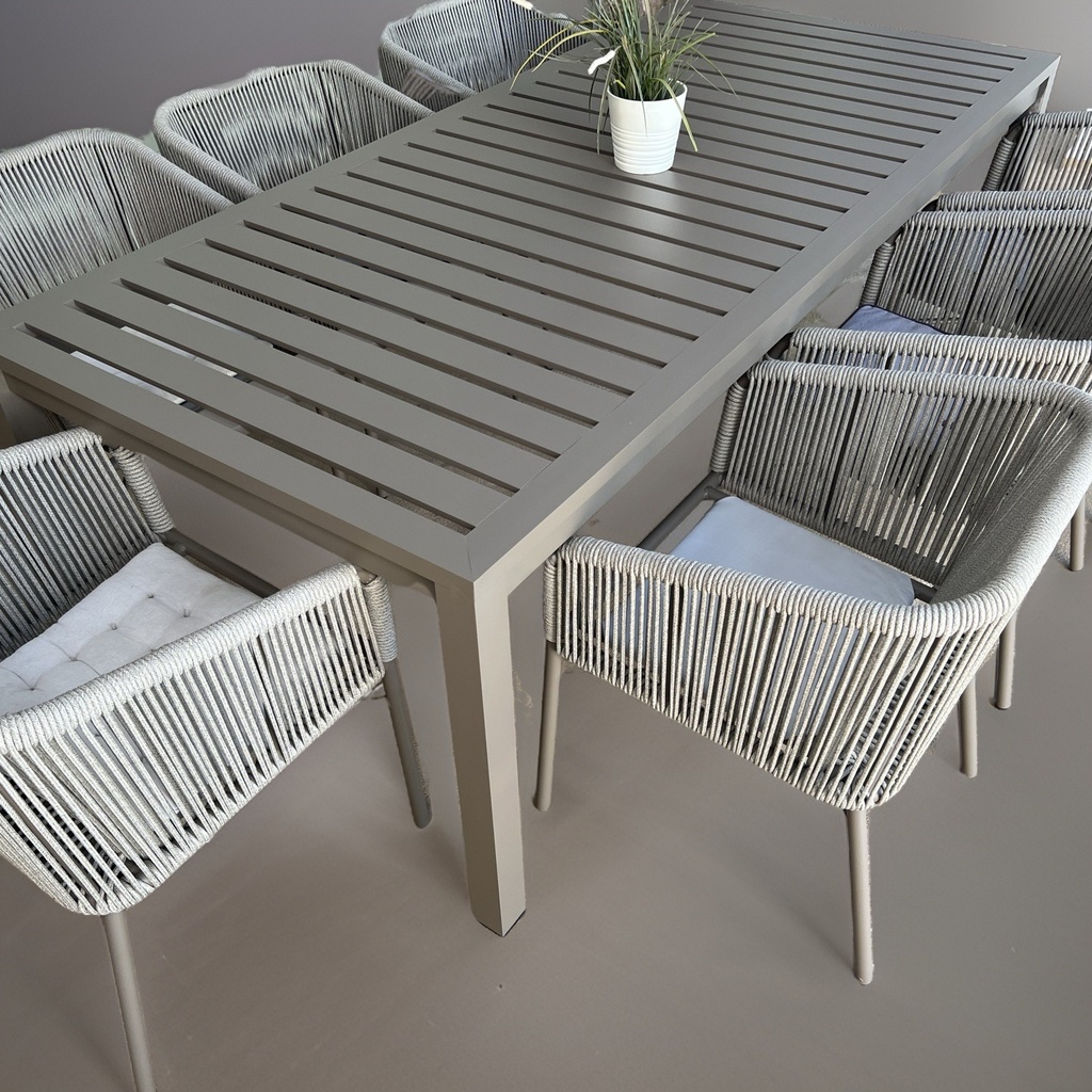 DECO AN TABLE ALUM IVOIRE EXT (2,20X1,09X0,05m H:0,70m)+6 CHAISES ALUM (0,80mx0,45cm)