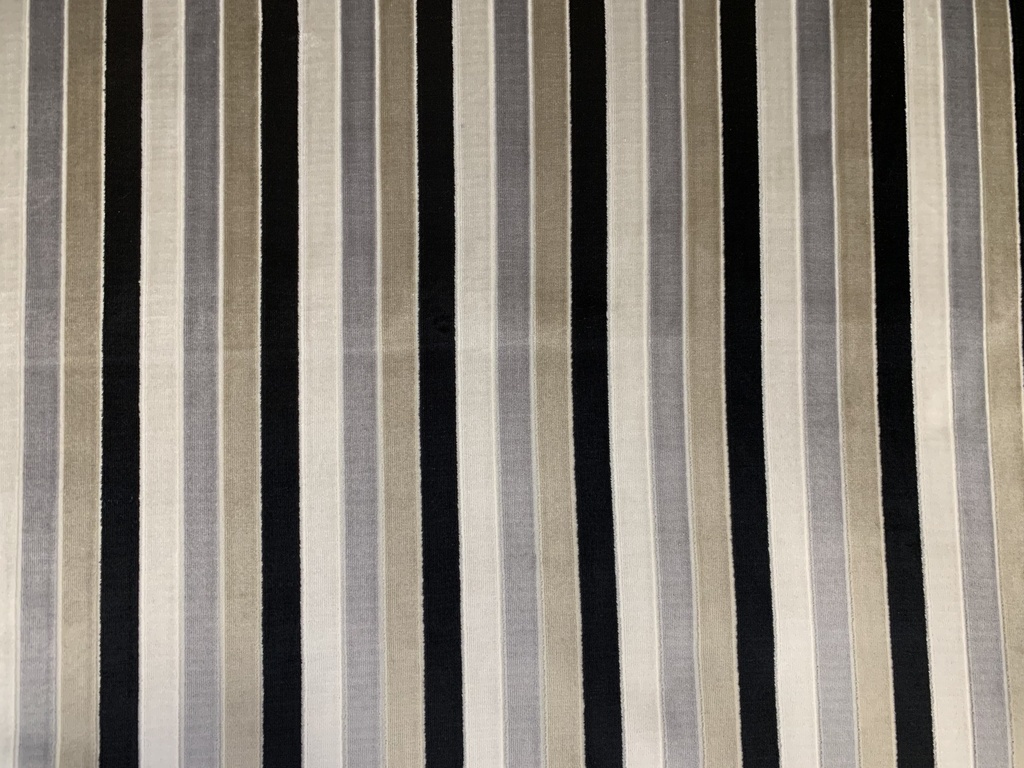 AT TISSU JAQ VEL GEO 600g 1,40m