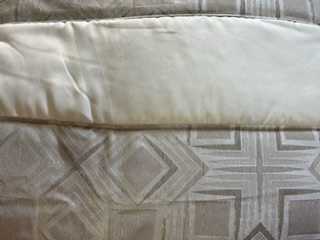 LL TL COUVRE LIT CHLOE 250x270cm BEIGE 80%PES-20%CTN