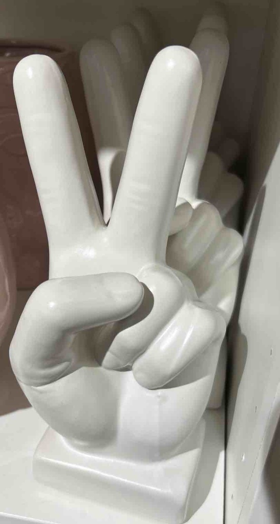 DECO FIGURINE PORCELAINE FINE MAIN BLANCHE 10x9x21.5cm